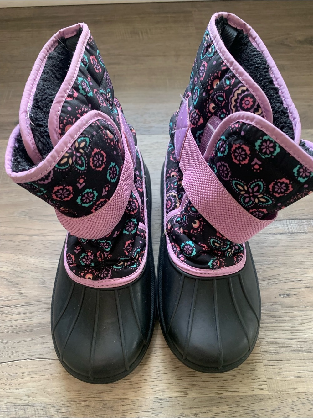 Children's Place Size 2 Winter Snow Boots Purple and Black